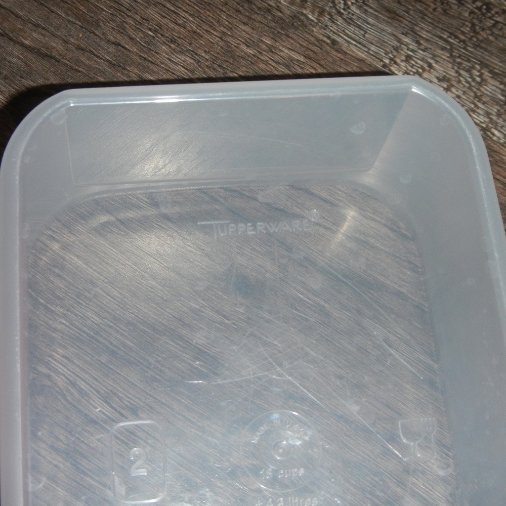 Tupperware Red Lid Container Rectangular Food Storage 2 Liter - Picture 8 of 10